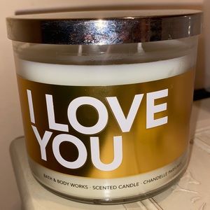 ⭐️ HTF BBW Candle “I Love You” Scent